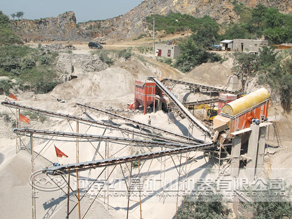 制砂生產(chǎn)線現(xiàn)場 制砂生產(chǎn)線現(xiàn)場