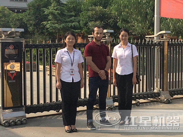 來廠參觀、咨詢設備的客戶