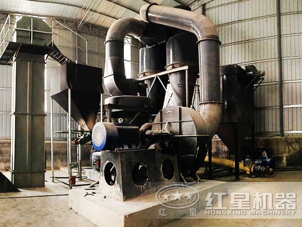 磨粉生產(chǎn)線現(xiàn)場(chǎng) 磨粉生產(chǎn)線現(xiàn)場(chǎng)