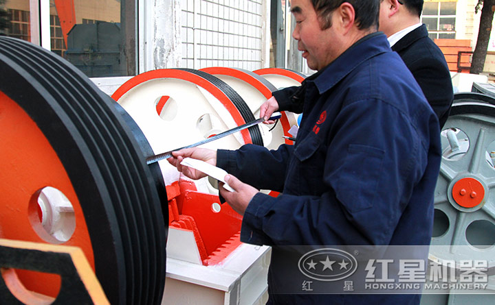 成品進行檢測 成品進行檢測