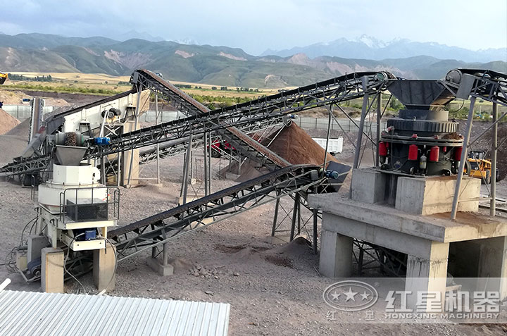 小型制砂機作業(yè)現(xiàn)場 小型制砂機作業(yè)現(xiàn)場