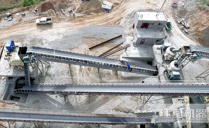 固定式石頭制砂生產(chǎn)線占地較大，可選擇多種設(shè)備