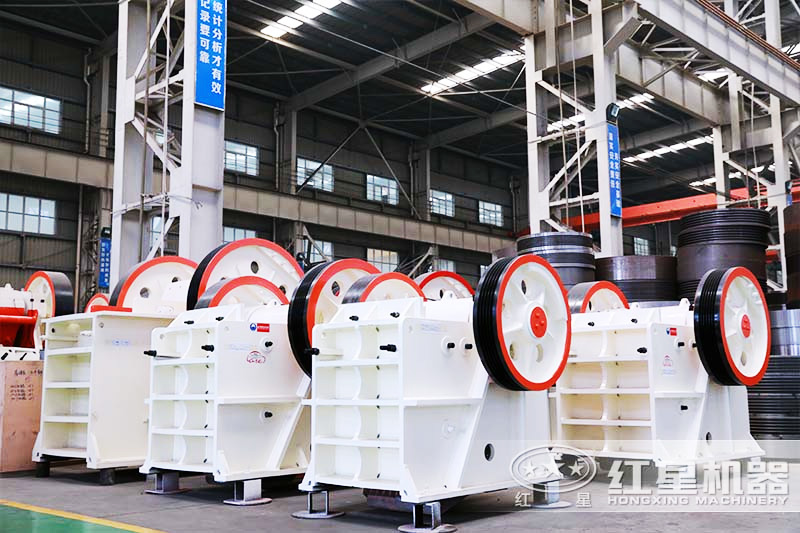 采石場的開采破碎設備 采石場的開采破碎設備