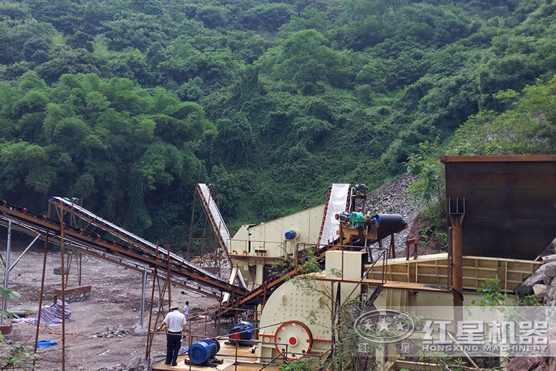 粉碎矸石機(jī)客戶現(xiàn)場實(shí)拍