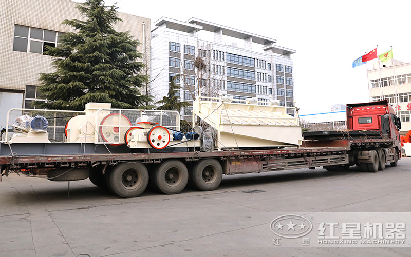 對輥式破碎機發貨現場 對輥式破碎機發貨現場